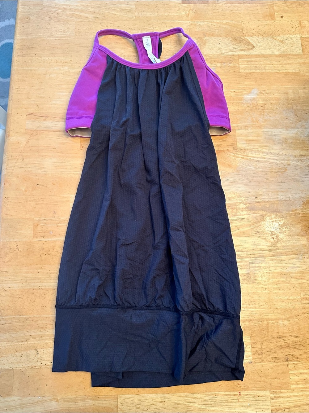 Lululemon tank top with bra size 4